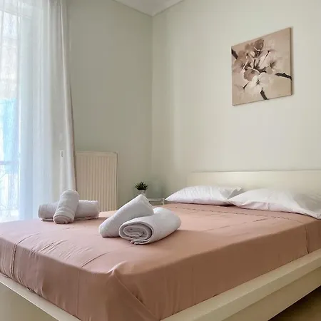 House Néoi Epivátai