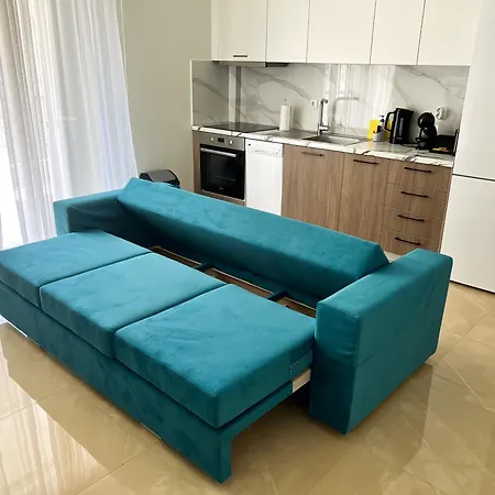 House Néoi Epivátai
